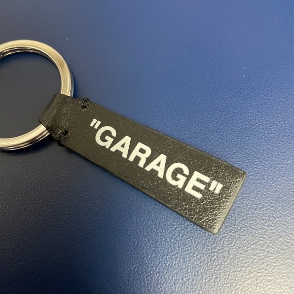 Off White Key Ring - Picture 11 of 16